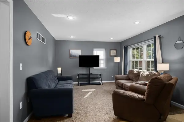 3325 Locust ST, St Joseph, MO 64501