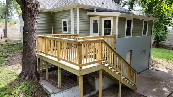 2510 S 19th ST, St Joseph, MO 64503