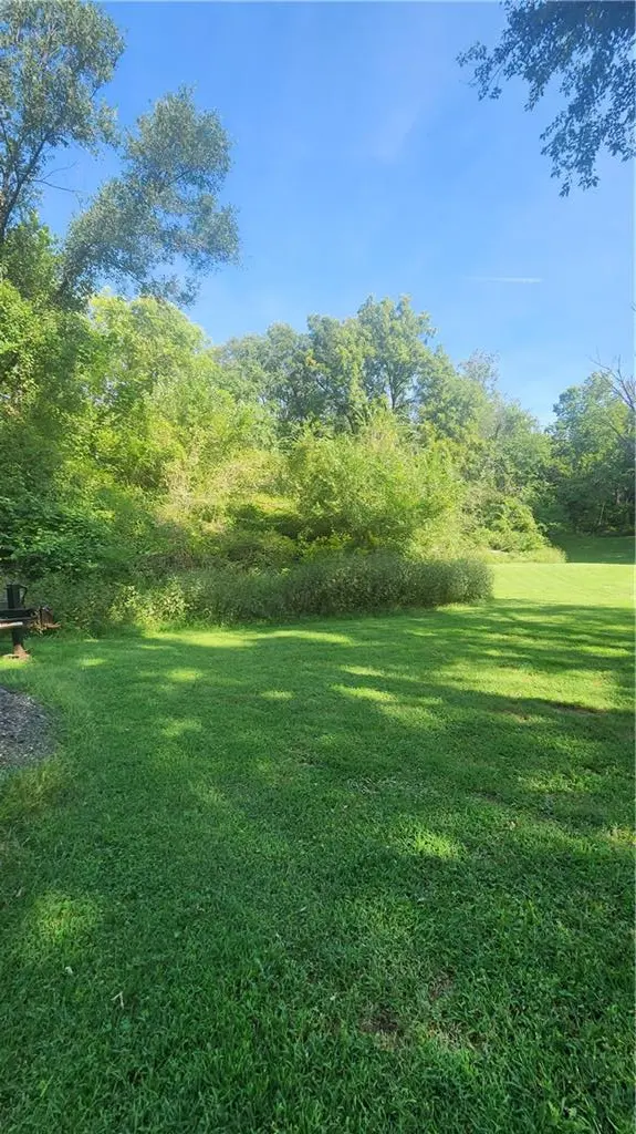 NW 76th ST, Parkville, MO 64152