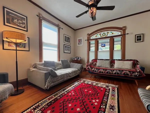 808 Mississippi ST, Lawrence, KS 66044