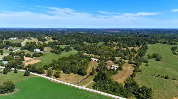 Twin Pond RD, Bedford, IN 47421
