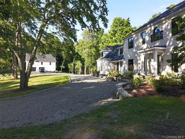 296-302 Stanford RD, Millbrook, NY 12545