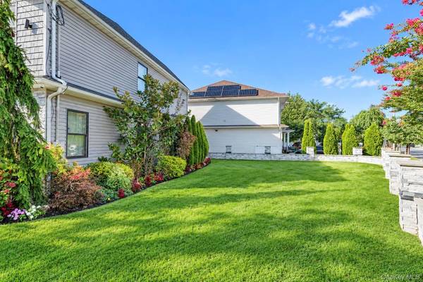552 Dover RD, Oceanside, NY 11572