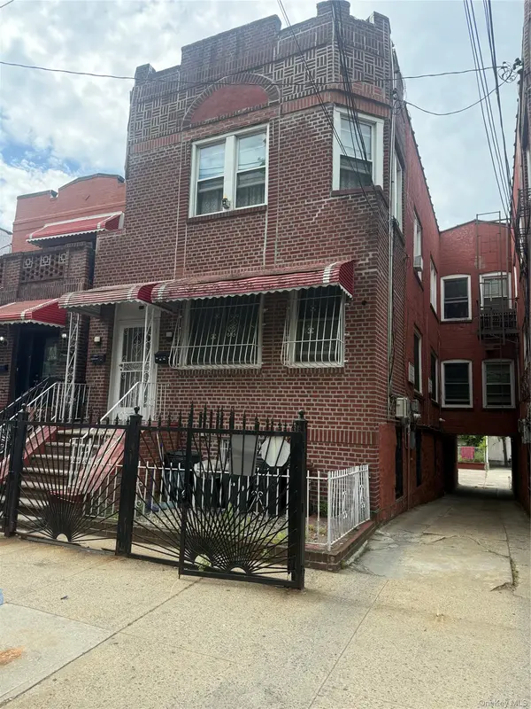 818 E 227th ST, Bronx, NY 10466