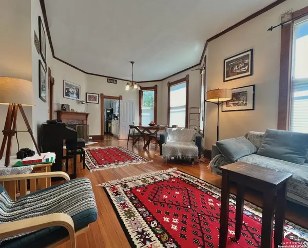 808 Mississippi ST, Lawrence, KS 66044