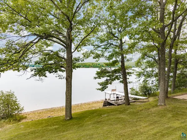 2000 Lakeview Dr, Carlton, MN 55718