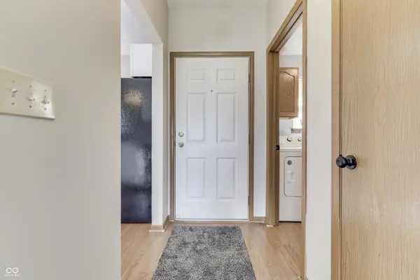 8526 Country Meadows DR, Indianapolis, IN 46234