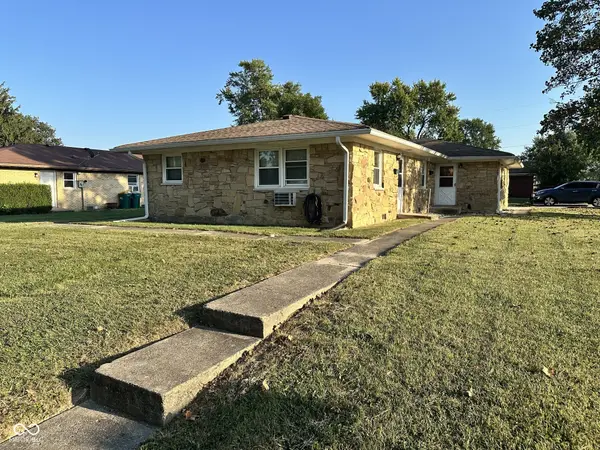 1215 Raymond ST, Plainfield, IN 46168