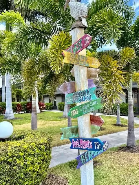 7150 N TAMIAMI TRL #C216, Sarasota, FL 34243