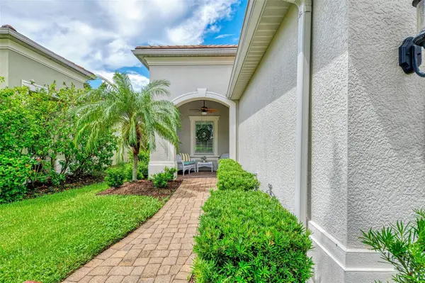 4850 MAYMONT PARK CIR, Bradenton, FL 34203