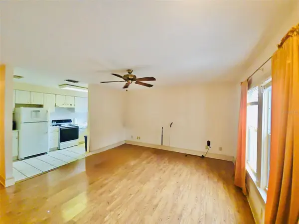 14 HAMILTON HEATH DR #B, Tampa, FL 33604