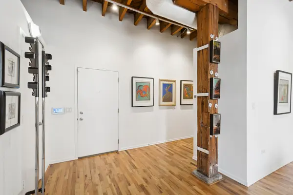 515 N Noble ST #106, Chicago, IL 60642