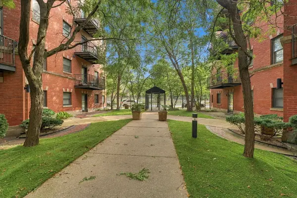 5944 S King DR #1E, Chicago, IL 60637