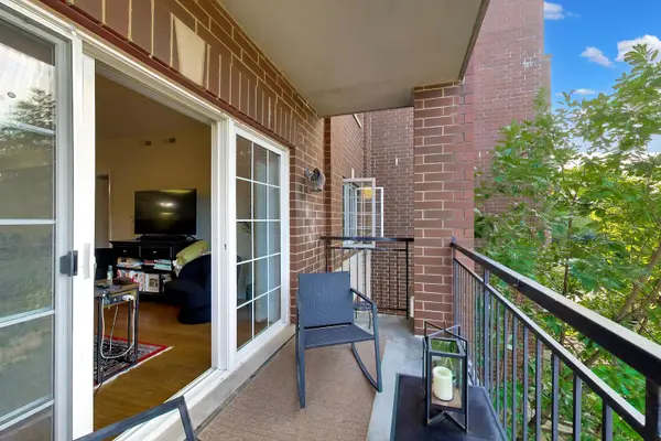 1479 N Milwaukee AVE #206, Libertyville, IL 60048