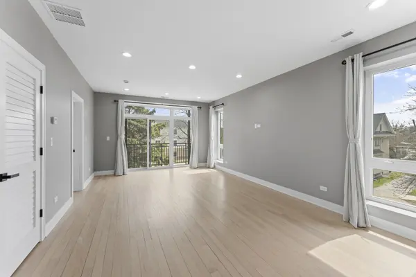 7430 N Hermitage AVE #3W, Chicago, IL 60626