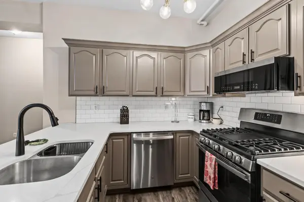 311 S Court ST #104, Crown Point, IN 46307