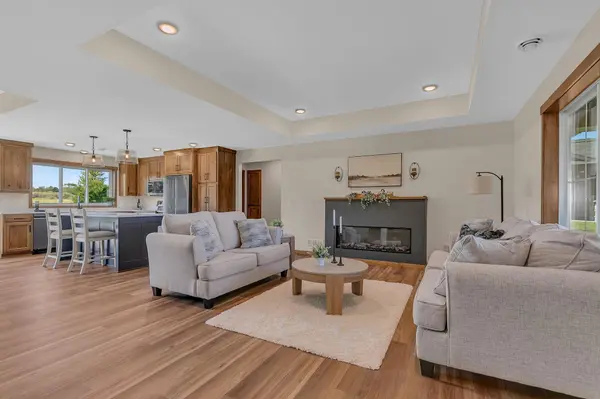 3257 Old Stone WAY NE, Sauk Rapids, MN 56379