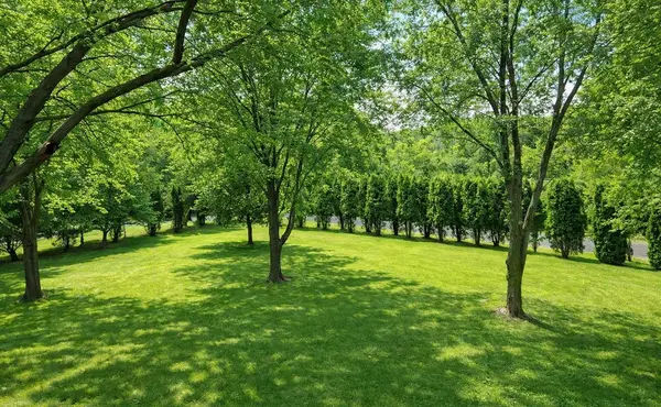 22710 Pinto LN, Lakeville, MN 55044