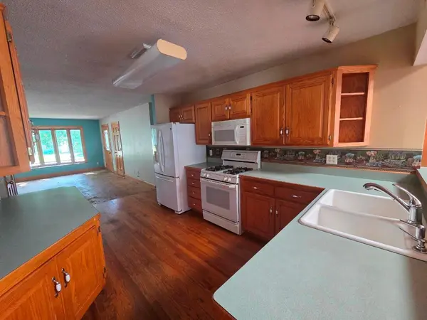 645 W 3rd ST, Rush City, MN 55069