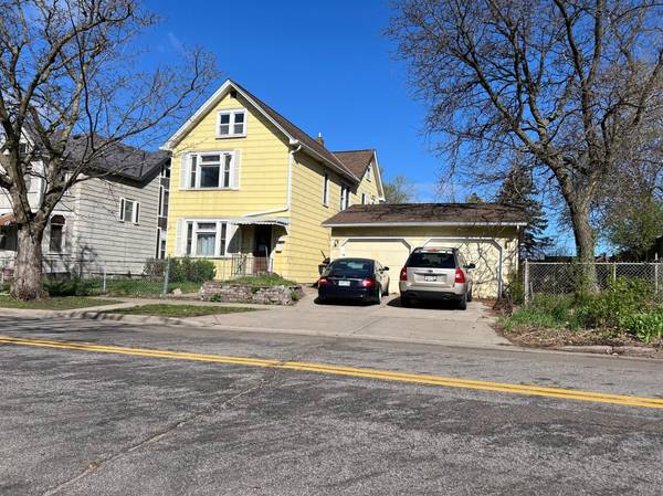 657 Plum ST, Saint Paul, MN 55106