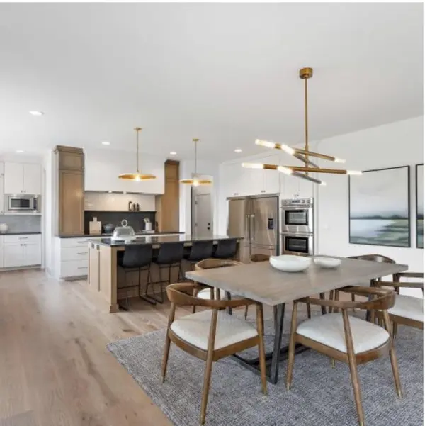 9602 Crestwood TER, Eden Prairie, MN 55347