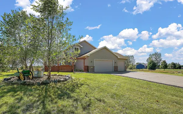 9114 190th AVE NW, Nowthen, MN 55330