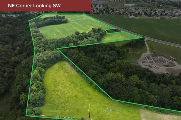 - Lor Ray DR, Belgrade Twp, MN 56003