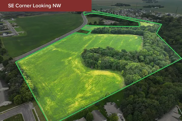 - Lor Ray DR, Belgrade Twp, MN 56003