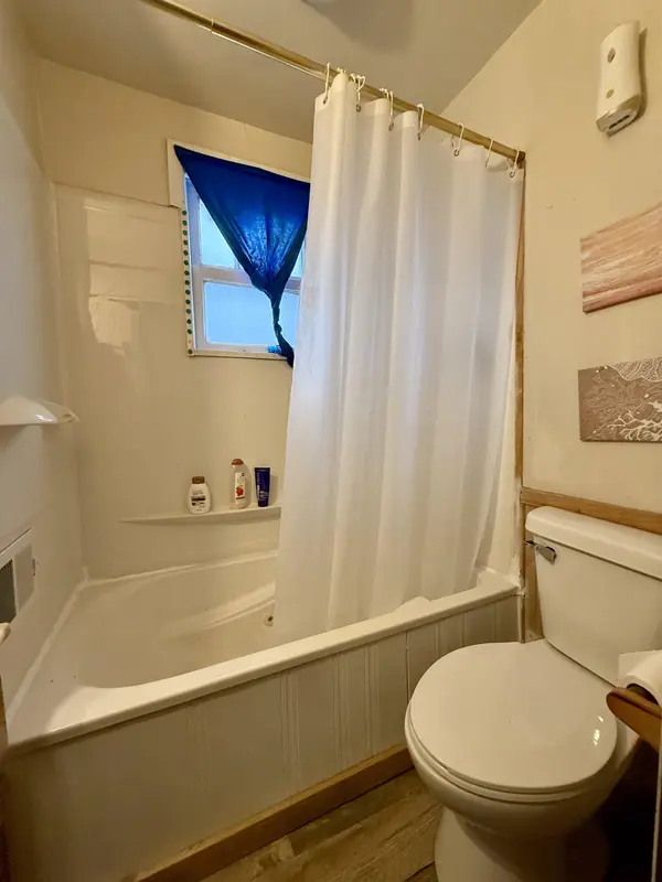 607 CUSHMAN ST, Marinette, WI 54143