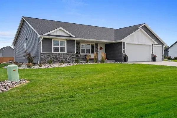 2347 TIGERWOOD TRL, De Pere, WI 54115