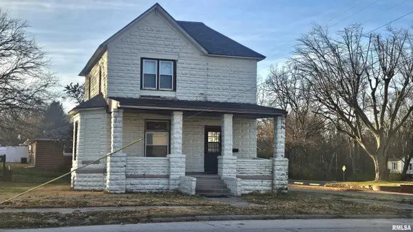 428 N MAIN ST, Lewistown, IL 61542