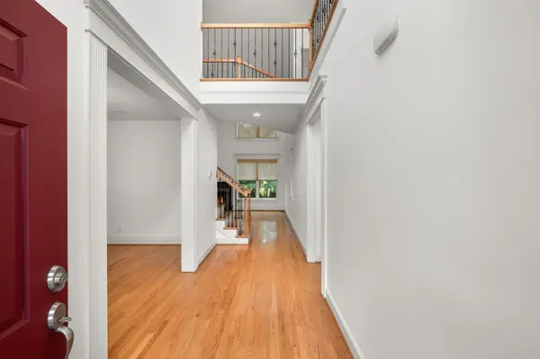 6040 Woodland Hills Dr, Nashville, TN 37211