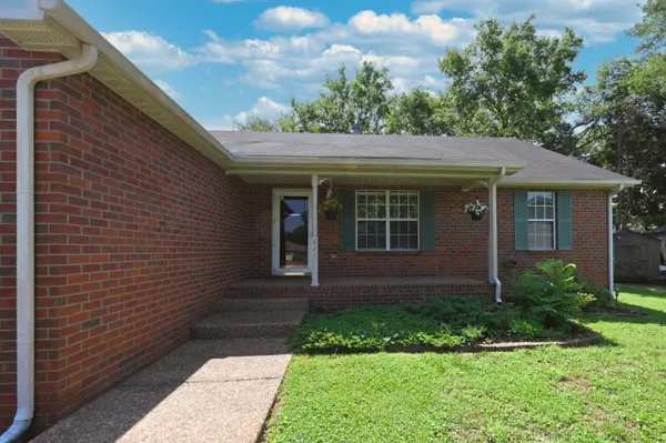 621 Kingsway Dr, Old Hickory, TN 37138