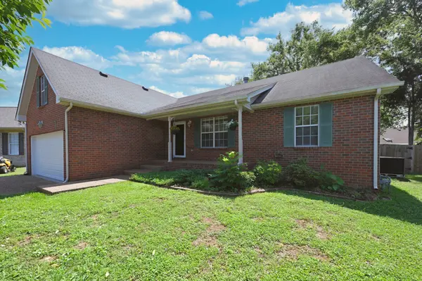 621 Kingsway Dr, Old Hickory, TN 37138