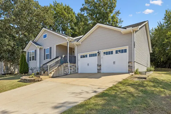 1891 Sheffield Ln, Columbia, TN 38401