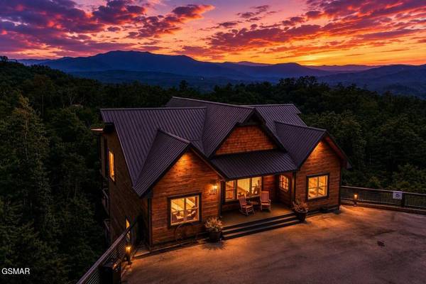 1529 Majestic Mountain Drive, Sevierville, TN 37876