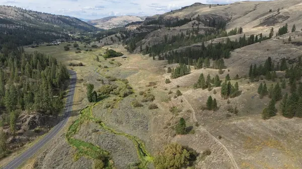34126 N Hawk Creek Rd, Davenport, WA 99122