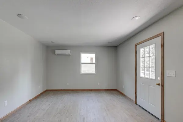 717 Benham AVE, Neosho, MO 64850