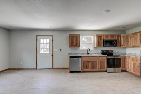 717 Benham AVE, Neosho, MO 64850