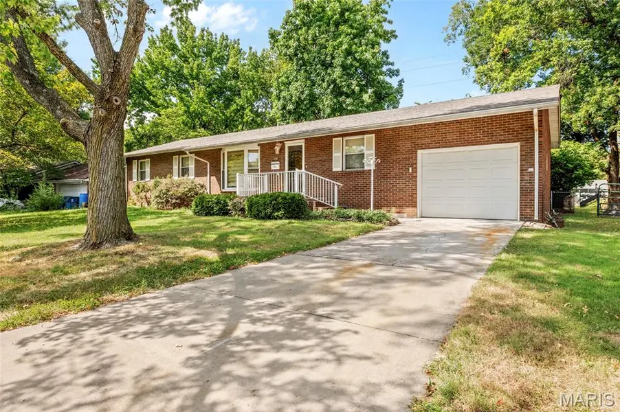 714 W Sherman ST, Bethalto, IL 62010