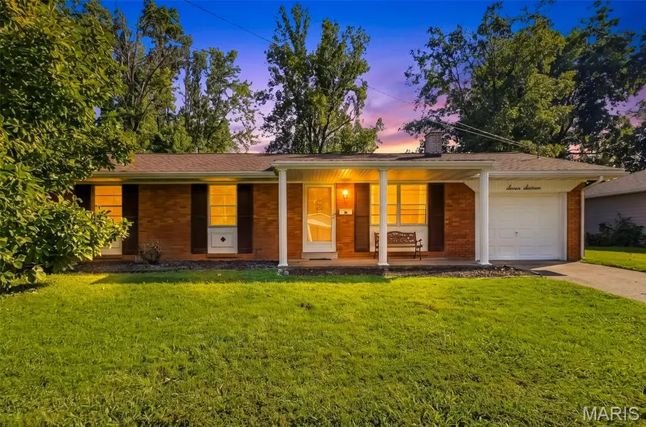 716 W Van Buren ST, Millstadt, IL 62260