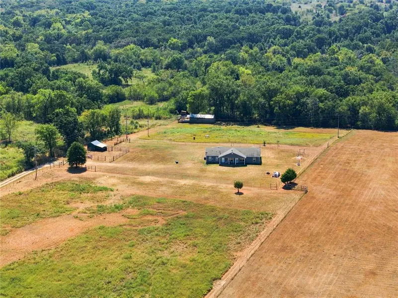 102145 N 3710 RD, Castle, OK 74829