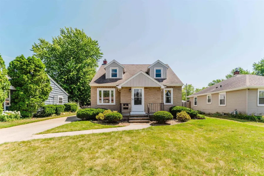 776 ELM ST, Neenah, WI 54956