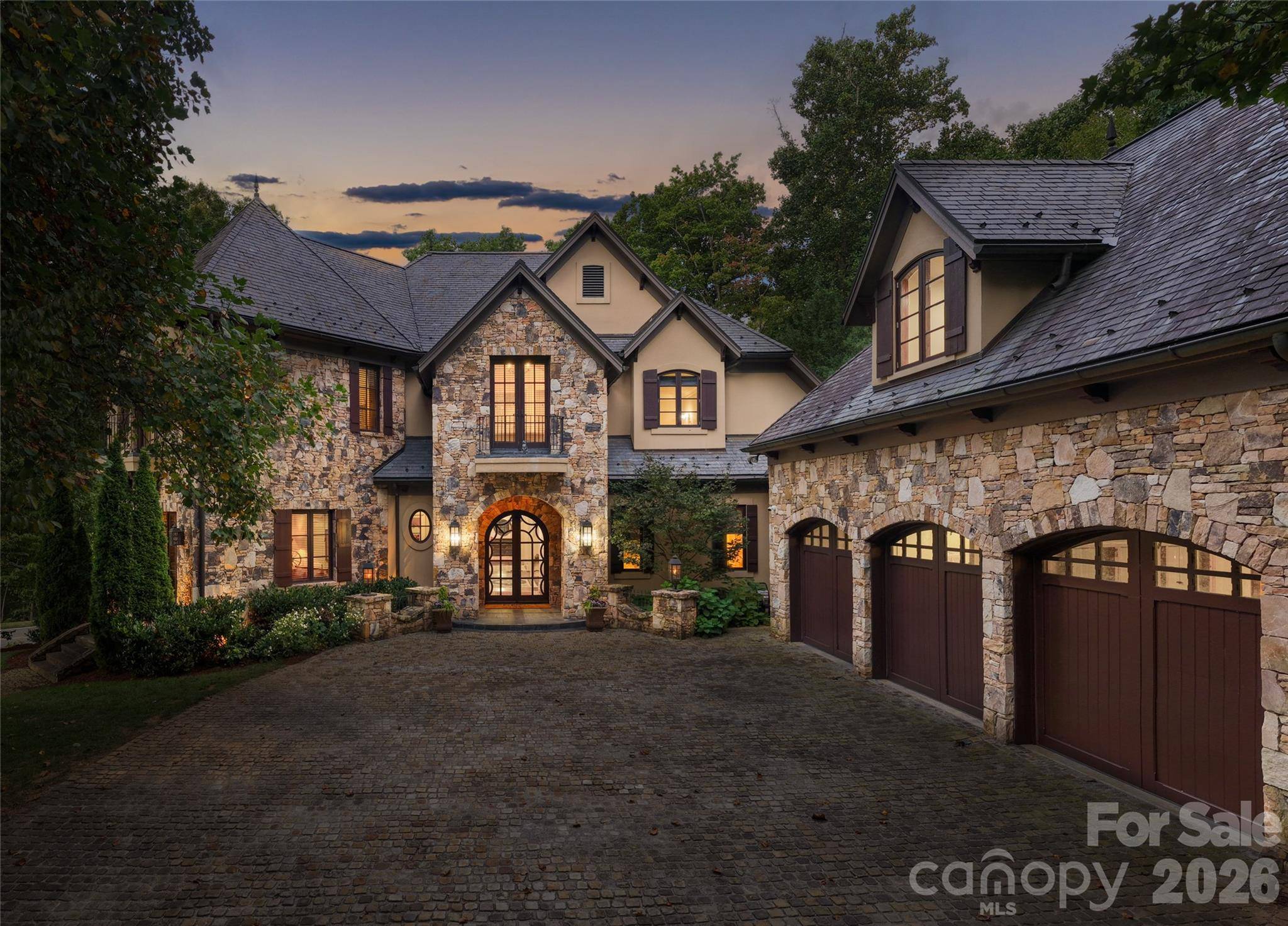 204 Secluded Hills LN, Arden, NC 28704