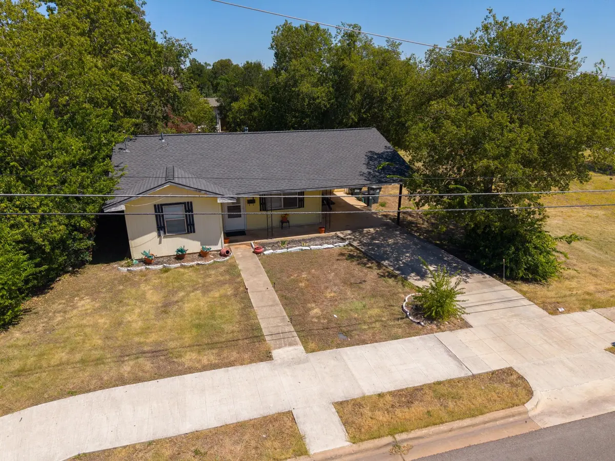 407 W 3rd ST, Georgetown, TX 78626