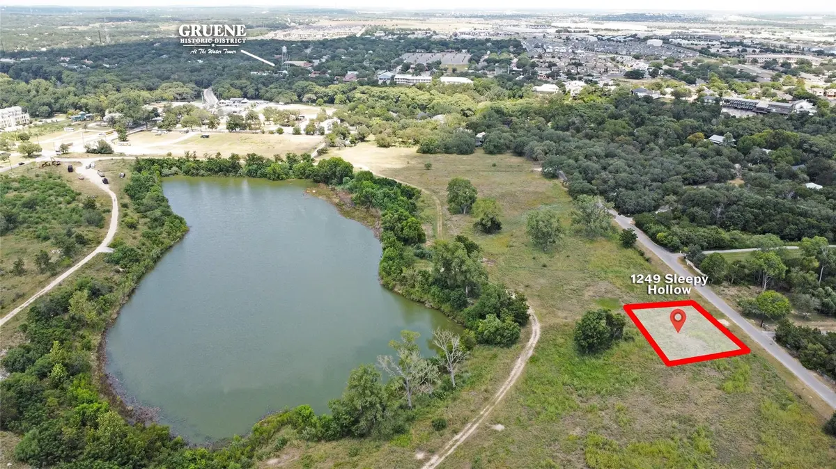 1249 SLEEPY HOLLOW LN LN, New Braunfels, TX 78130