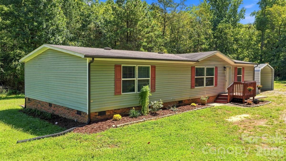4782 29th Street DR NE, Hickory, NC 28601