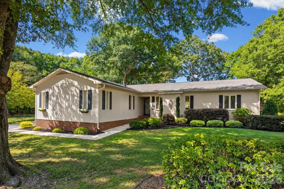 1647 Nottingham CT, Rock Hill, SC 29732