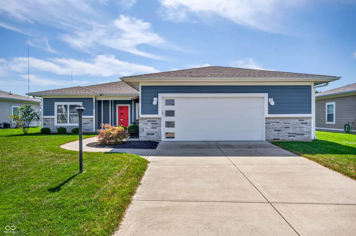 705 N Sobota WAY, Trafalgar, IN 46181
