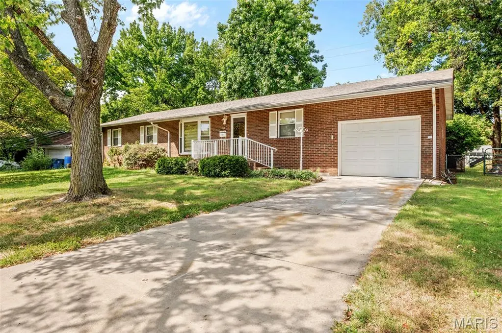 714 W Sherman ST, Bethalto, IL 62010